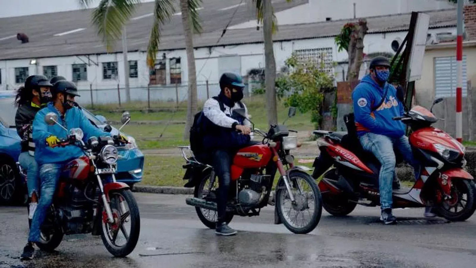 Motociclistas en La Habana, imagen de referencia.