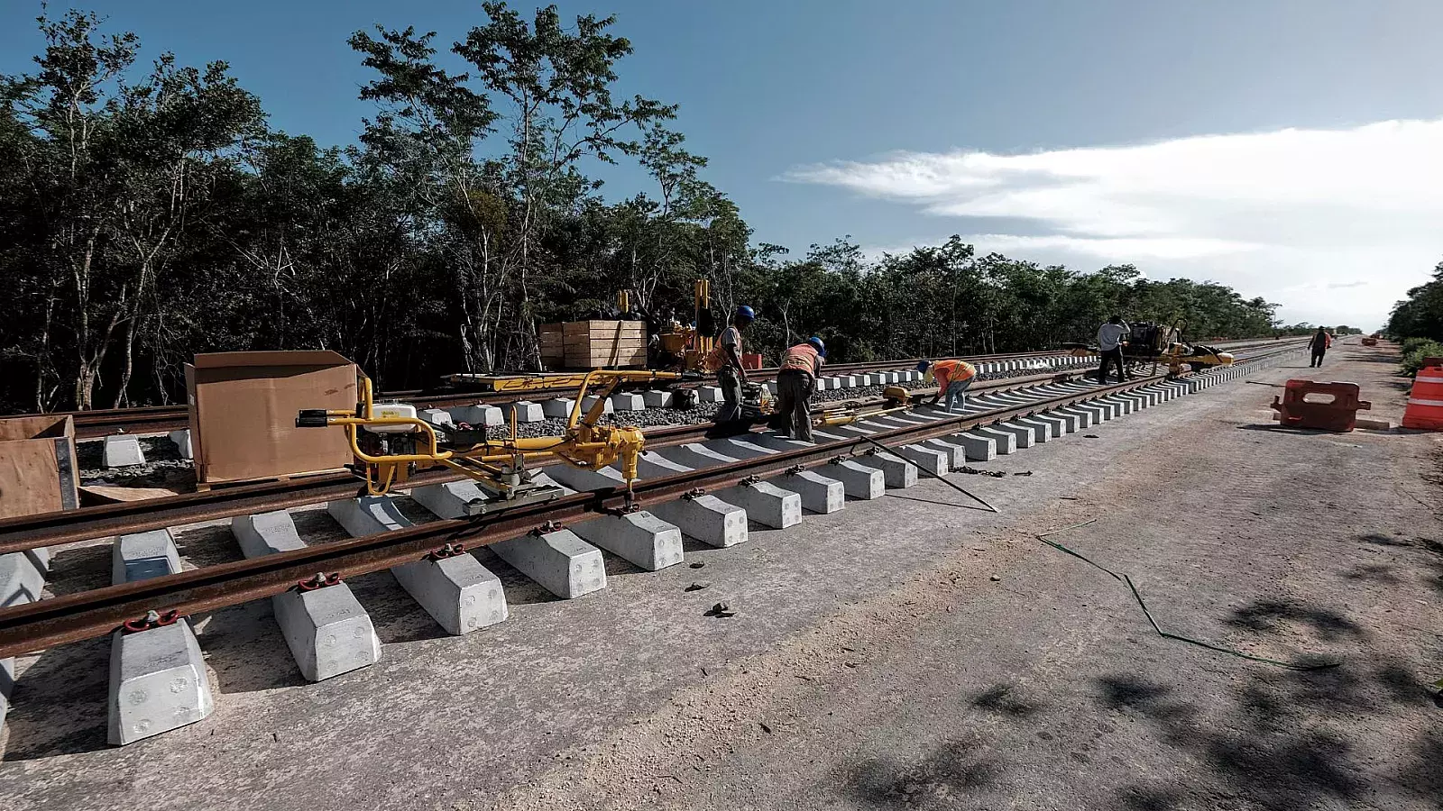 Construcción del Tren Maya en México