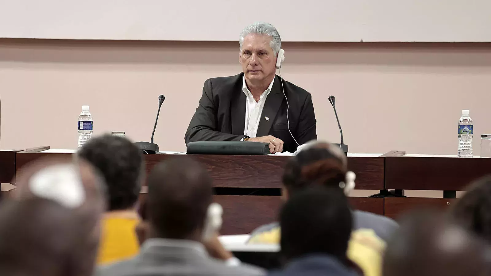 Díaz -Canel dice que después que pase la crisis hará &quot;cambios profundos&quot; en Cuba