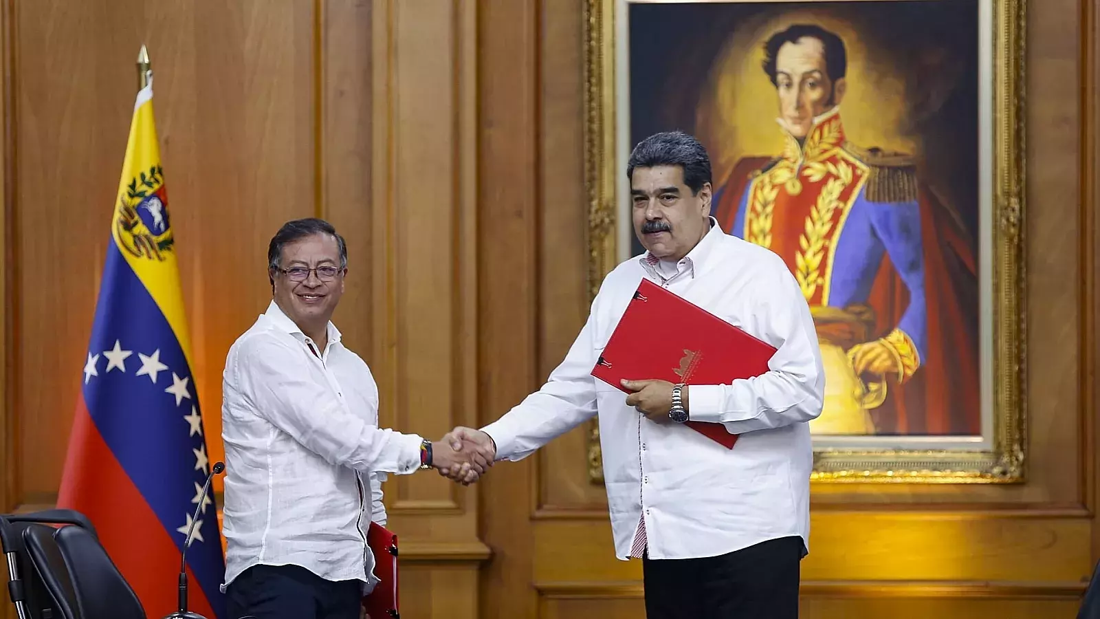 Gustavo Petro culpa a las sanciones internacionales de la crisis en Venezuela