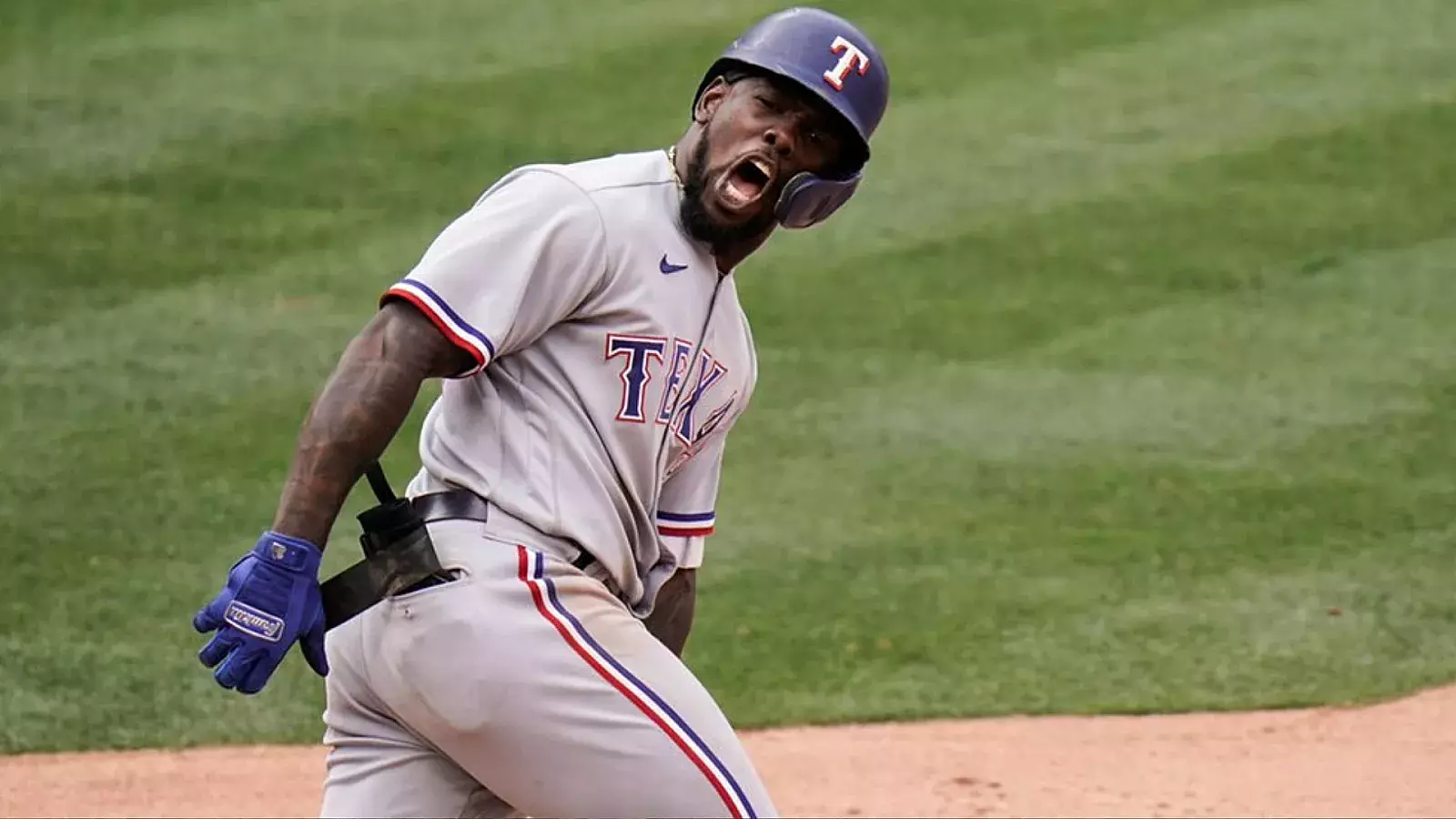 Adolis García, pelotero cubano de los Rangers de Texas