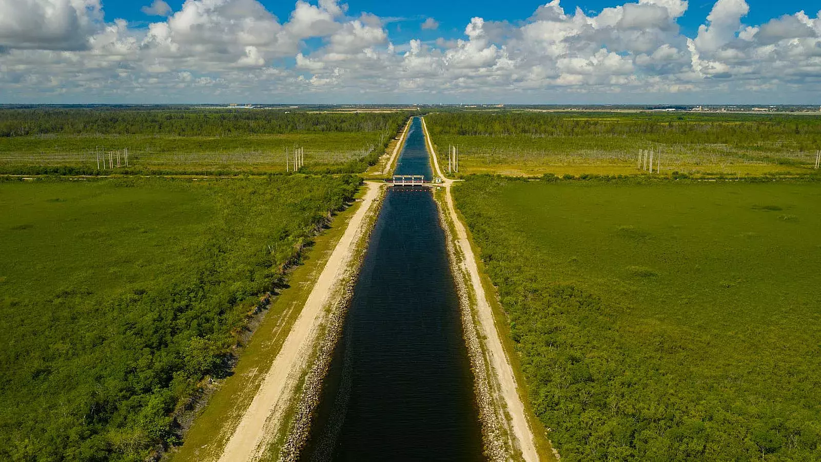 Encuentran un cuerpo sin vida flotando en el canal de Homestead, Florida