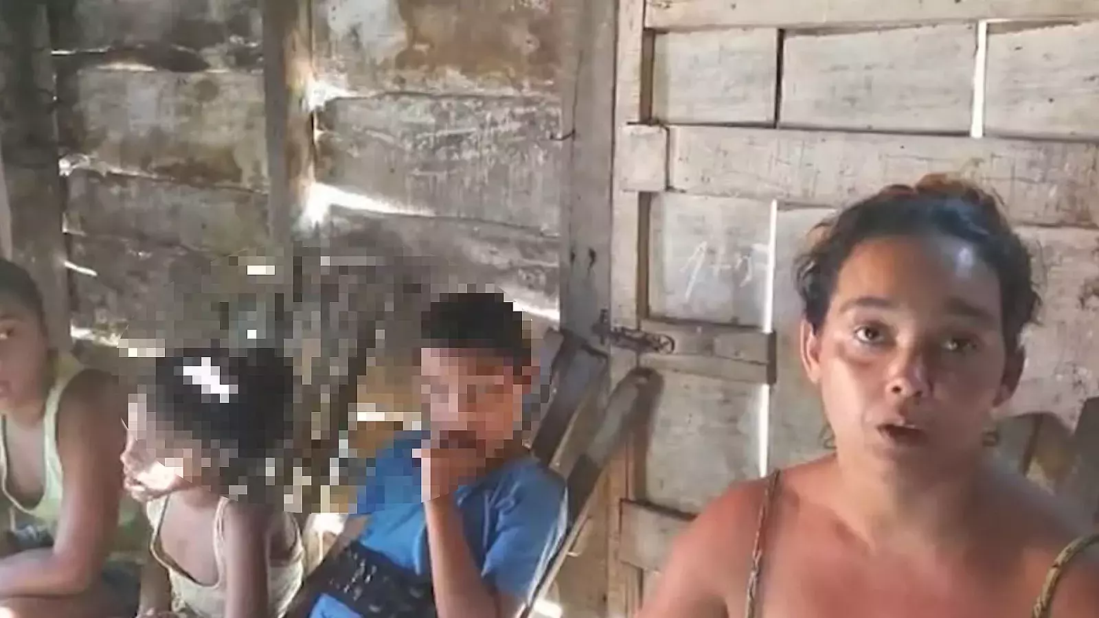 Familia cubana afectada por plaga de chinches
