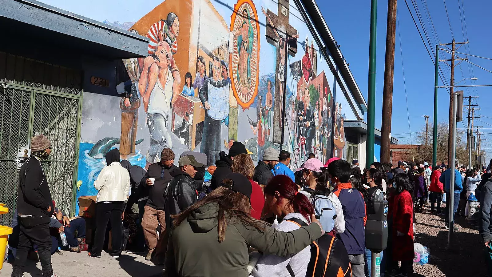Más de 100 migrantes involucrados en incidente de tren en Texas