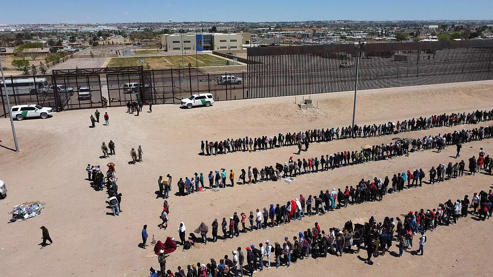 Crisis migratoria: Alcalde de El Paso declara emergencia ante próximo fin del Título 42