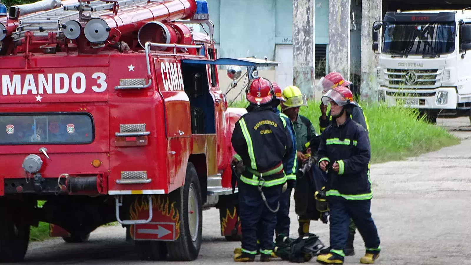 Bomberos en Villa Clara