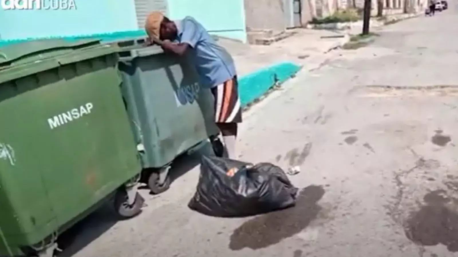 Cubanos viven de la basura en la isla