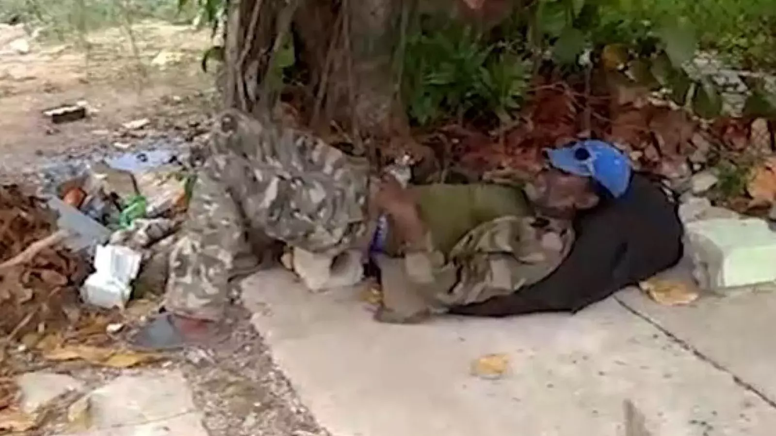 Hombre de 40 años en basurero cubano
