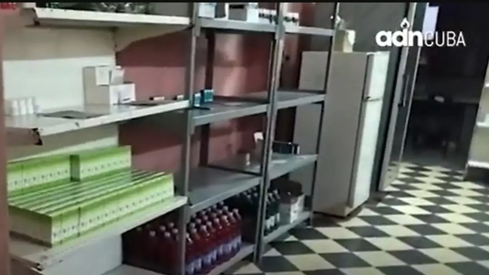 Imagen de una farmacia cubana en La Habana