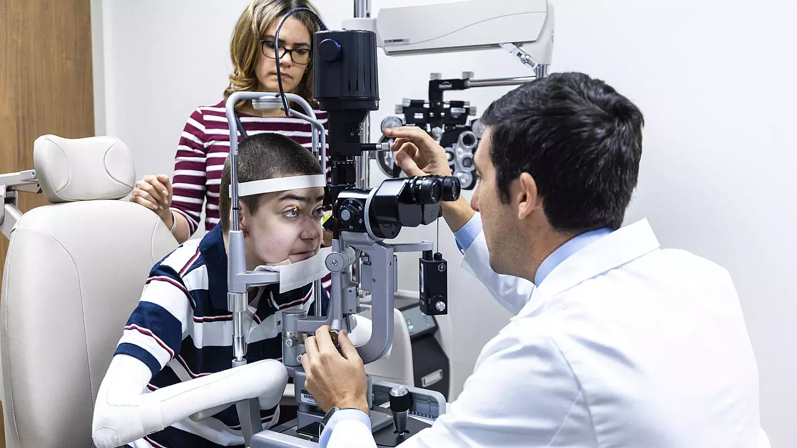 Niño cubano recupera la vista gracias a terapia génica ocular en Miami