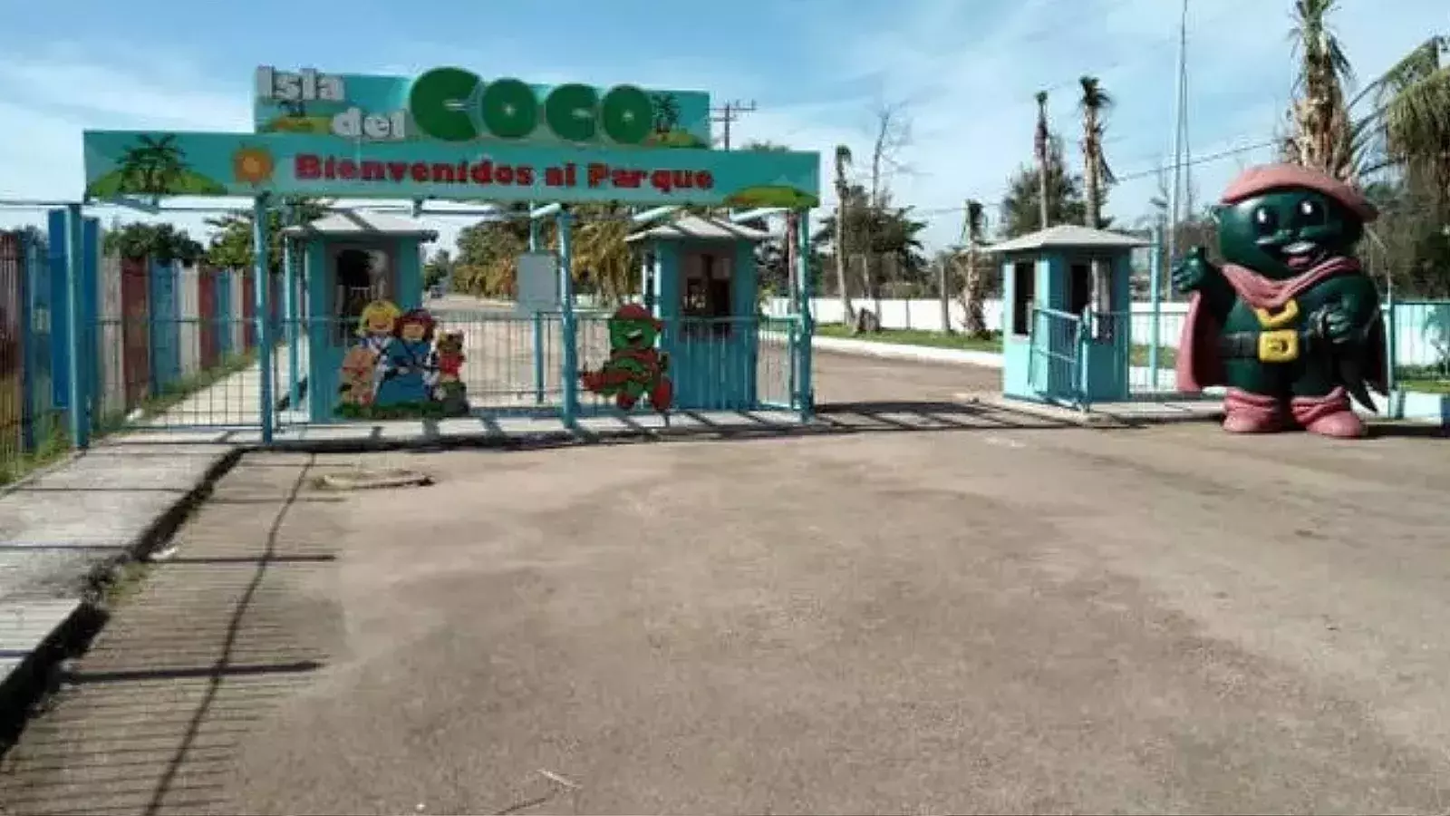 Isla del Coco, parque infantil en Cuba