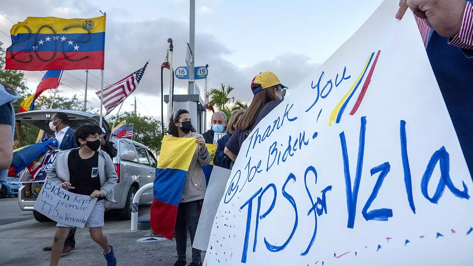 Biden expande TPS para cerca de medio millón de venezolanos en EE.UU.