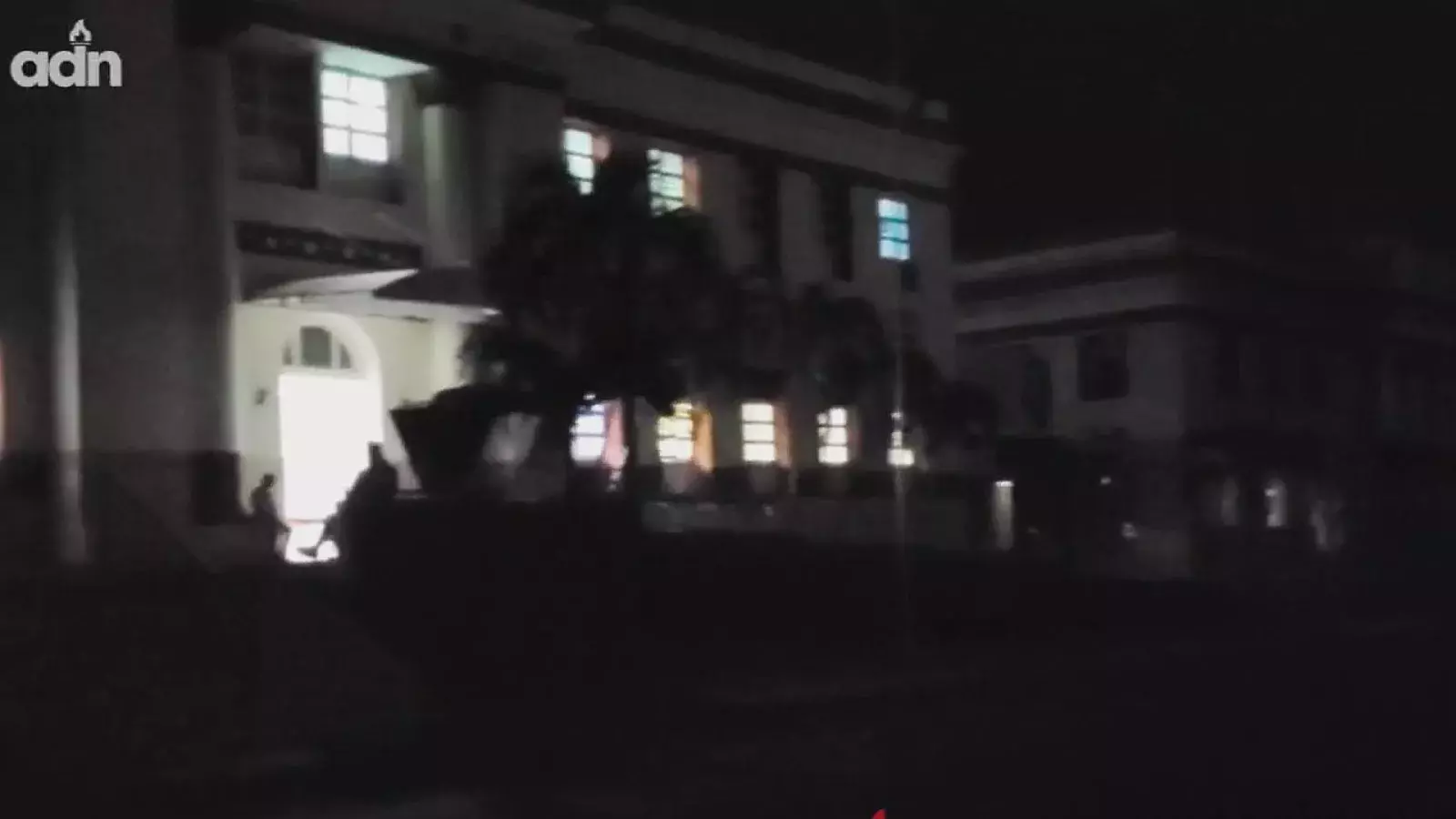 Oscuridad frente a hospital habanaero