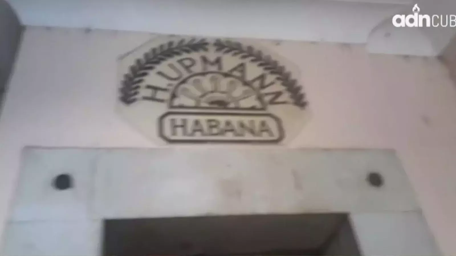 Antigua sede de cigarros en La Habana