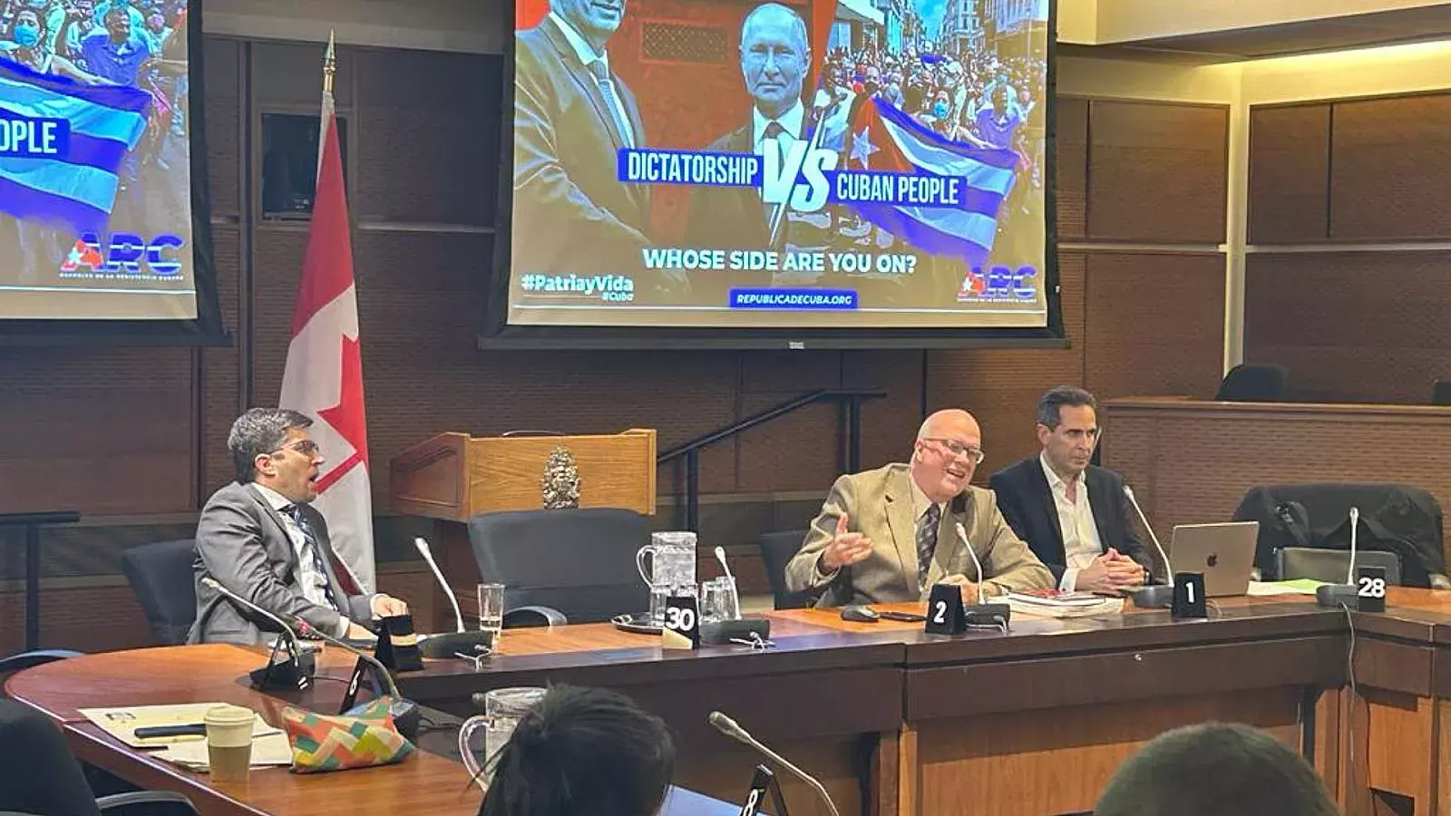 Parlamentarios canadienses reciben a cubanos