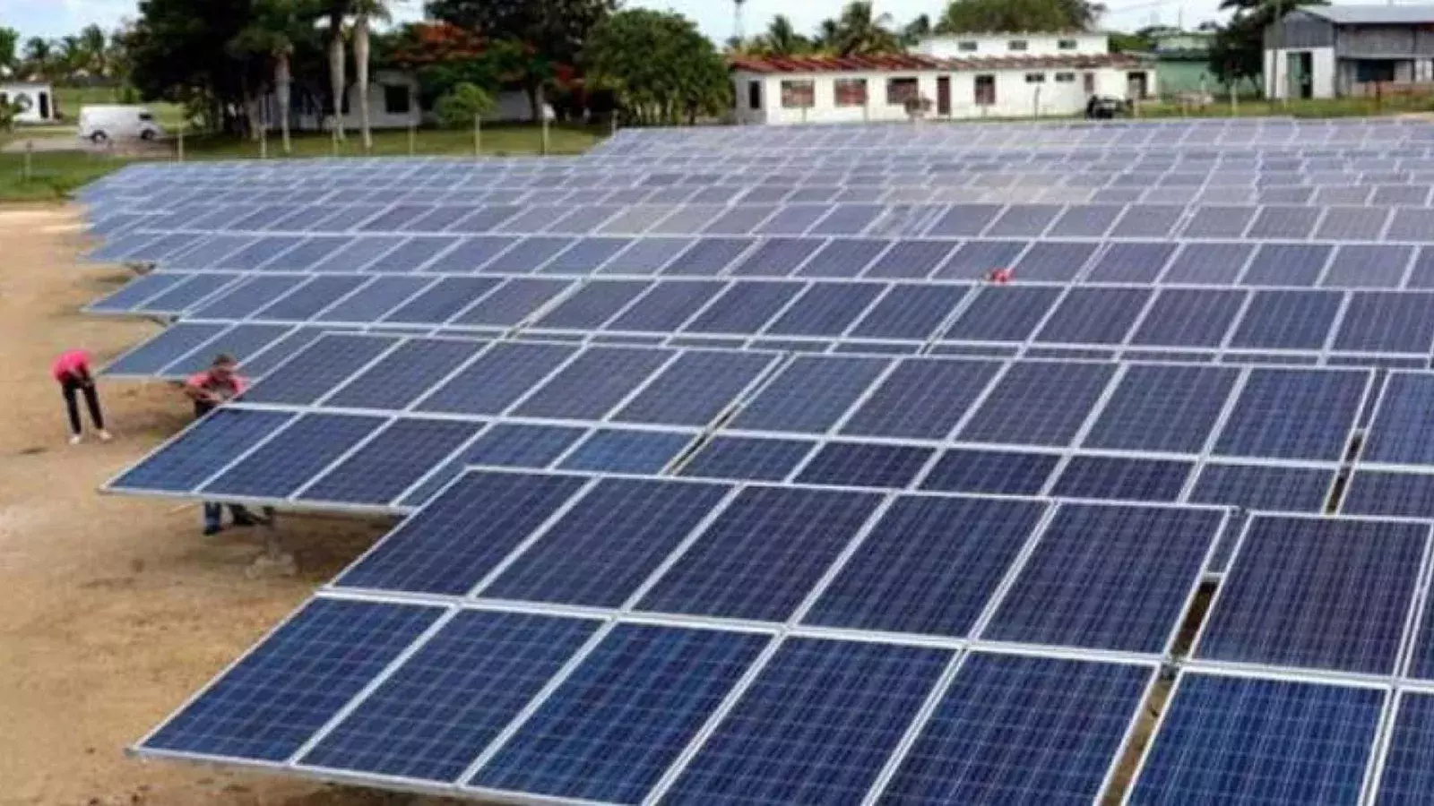 Empresas extranjeras podrán invertir en energías renovables en Cuba