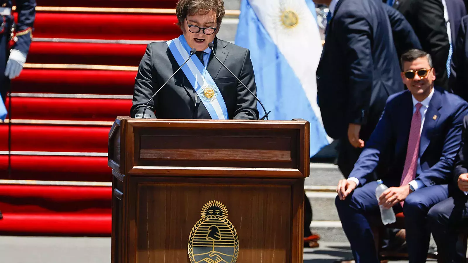 Milei jura como presidente: nueva era para Argentina con un discurso de cambio radical