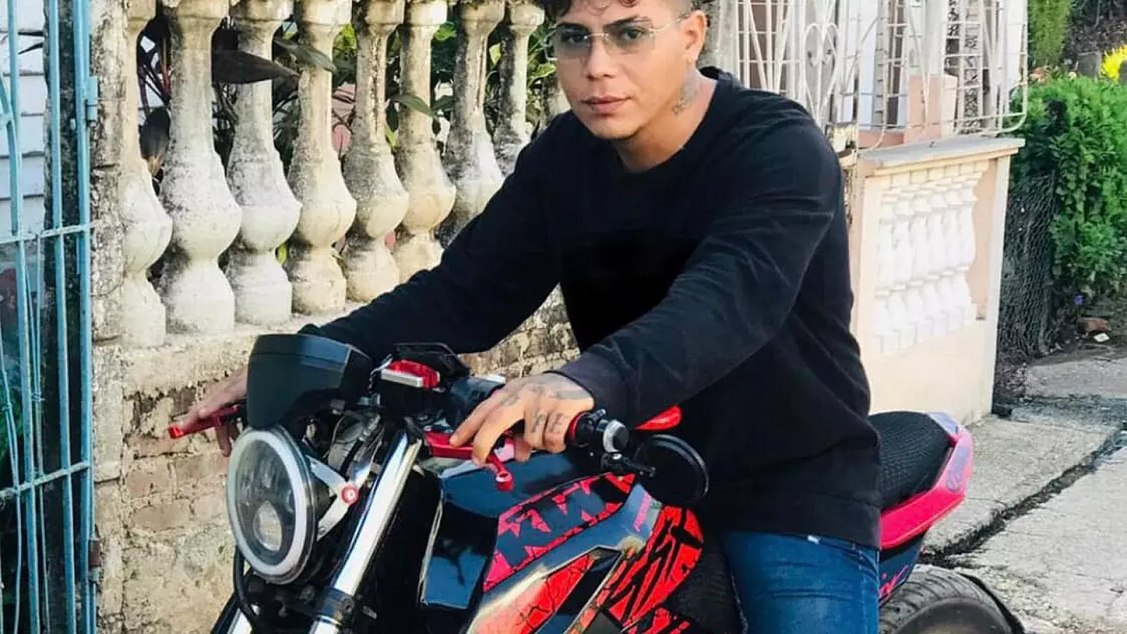 Asaltan a cubano para robarle la moto en Holguín