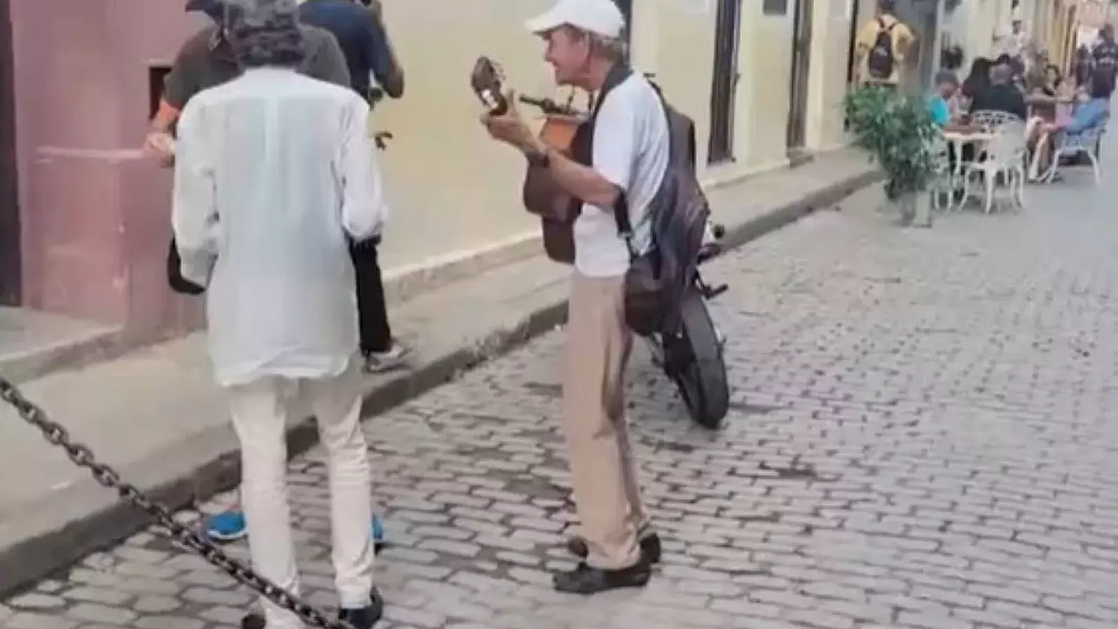 Cantantes ambulantes en La Habana