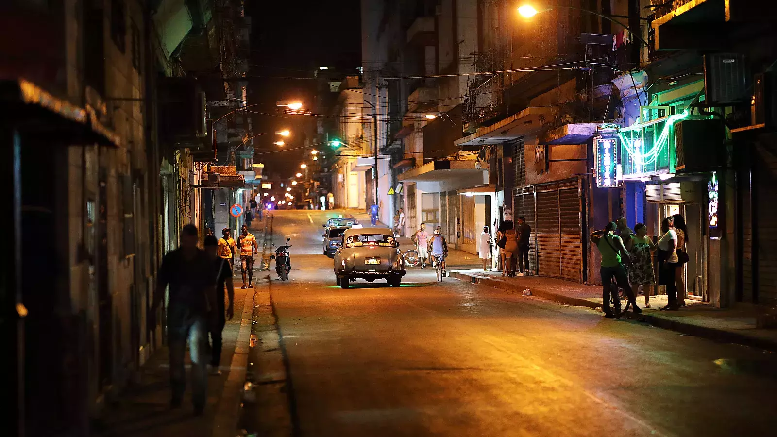 Calles de La Habana de noche