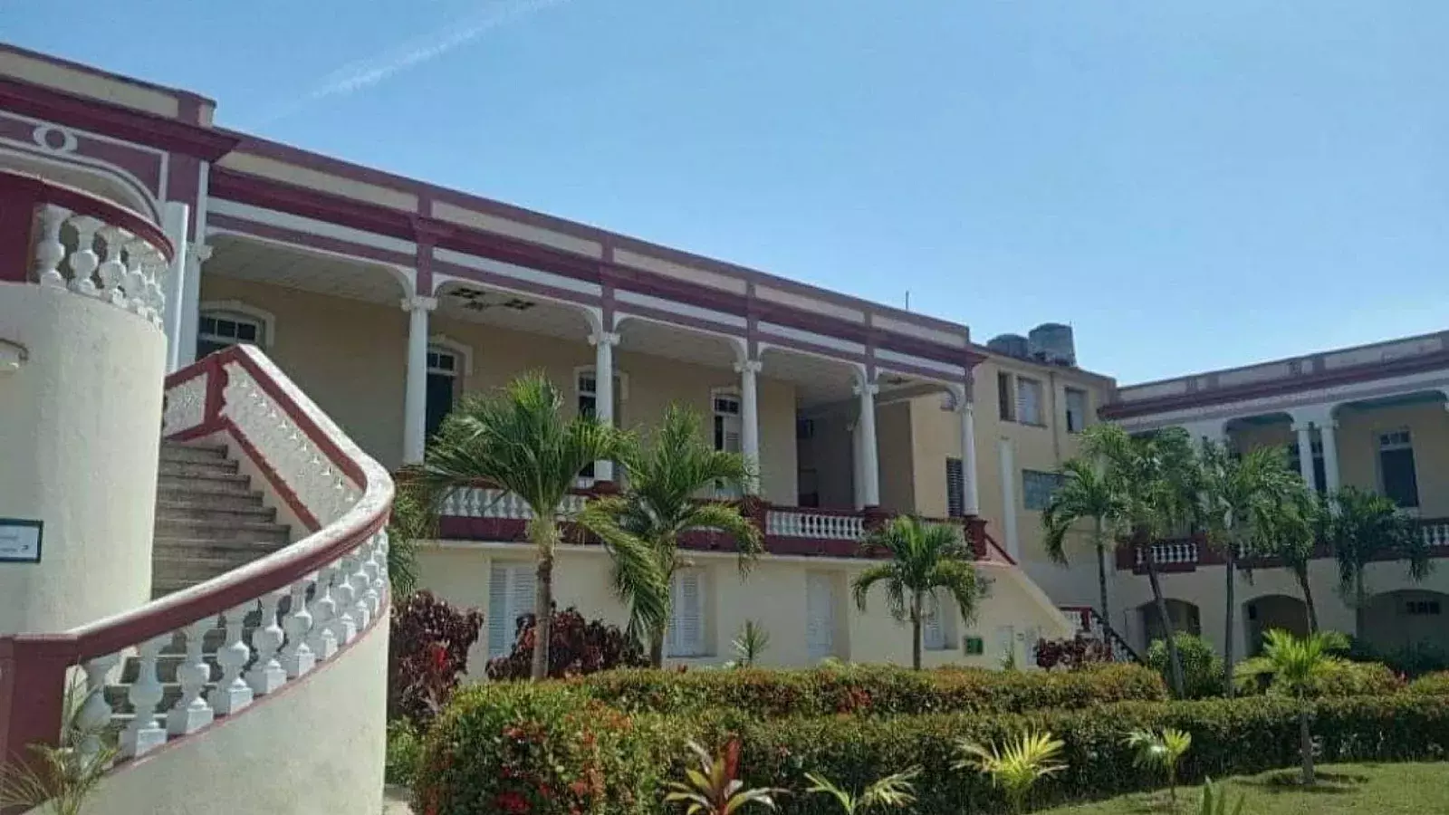 Centro Asistencial Materno Este, más conocido como el “Centro Gallego” de Santiago de Cuba.