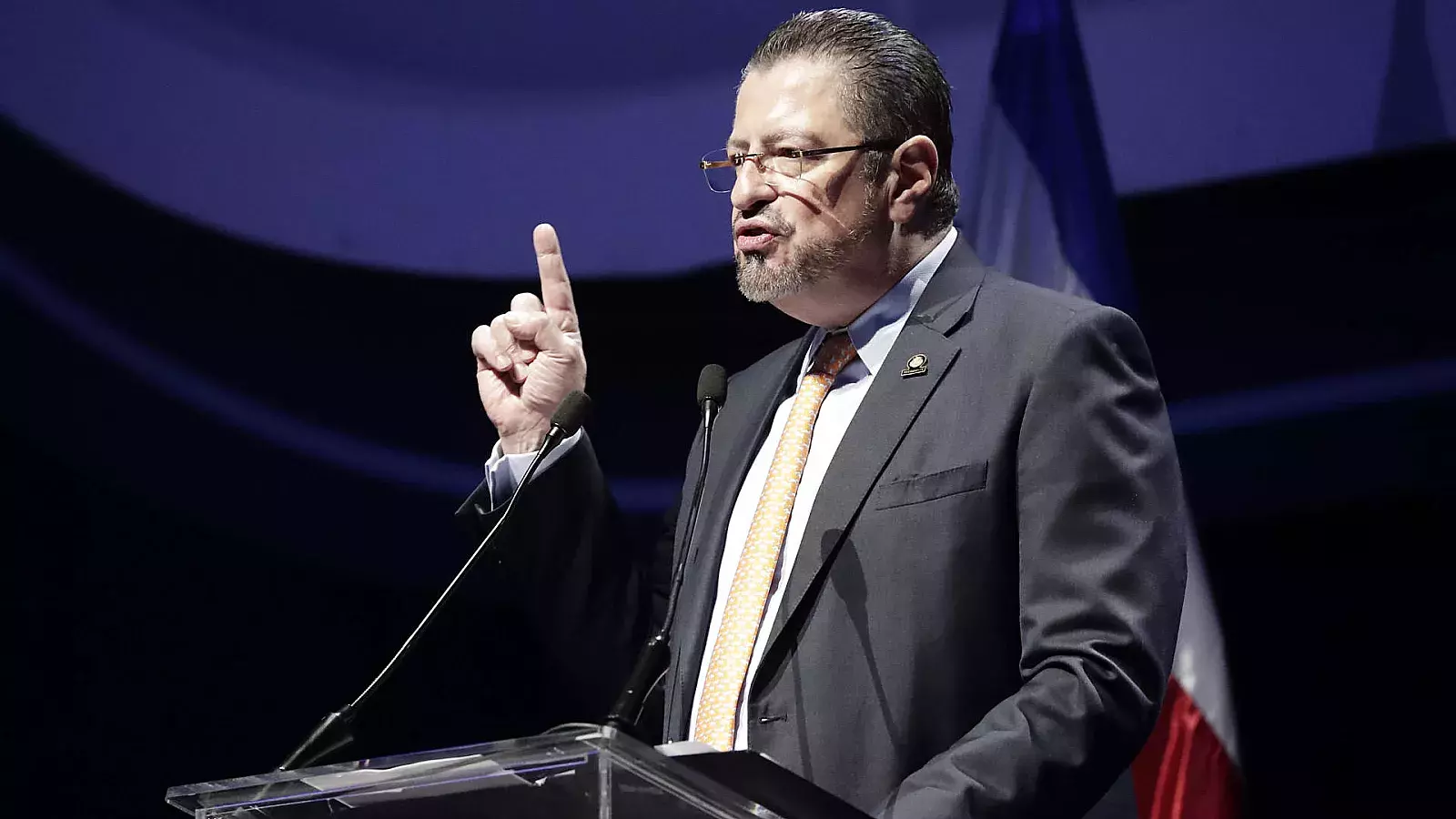 El presidente de Costa Rica califica a su país como una "dictadura perfecta" y lo compara con Cuba, Venezuela y Nicaragua