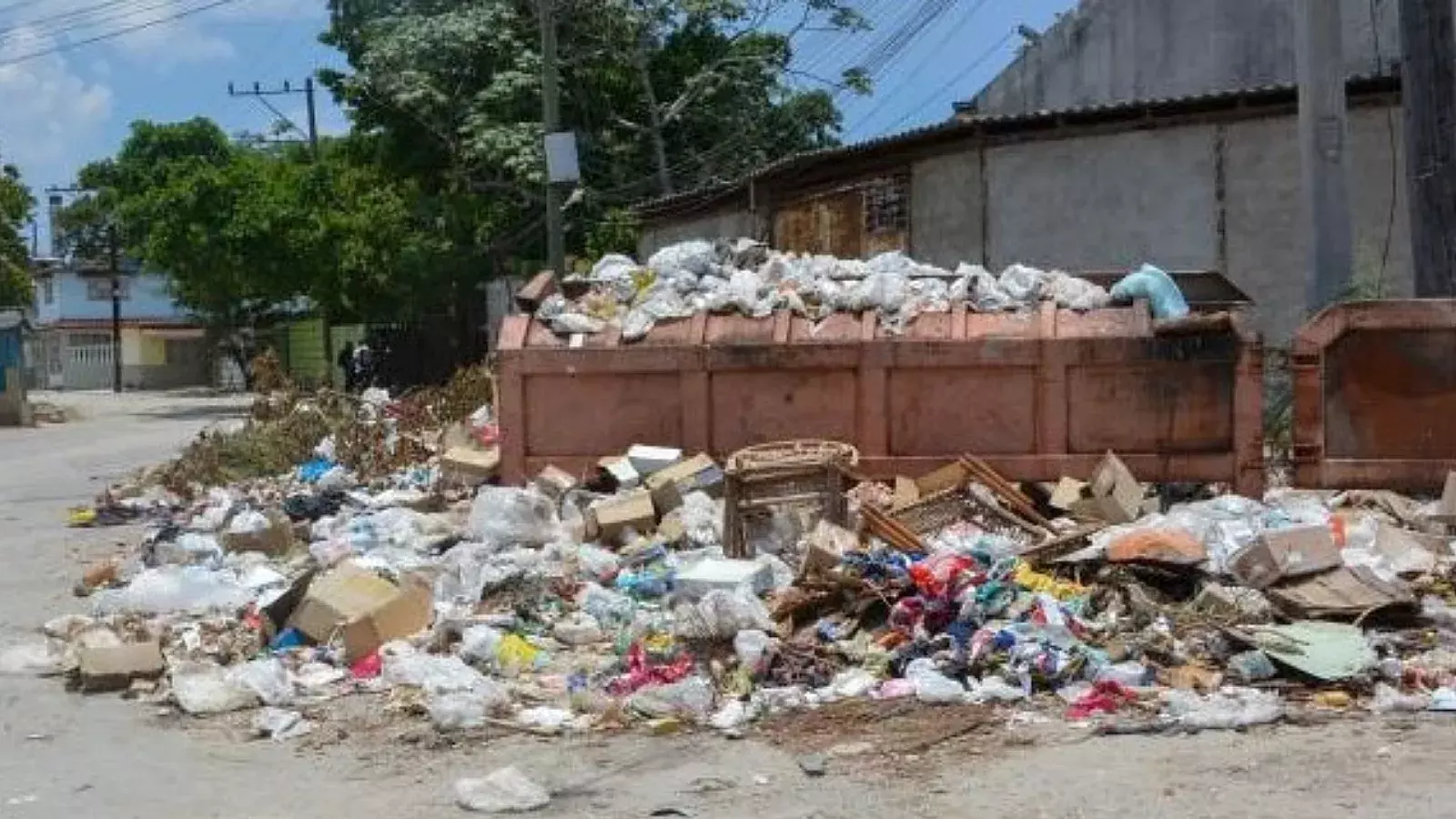 Prolifera la basura en La Habana