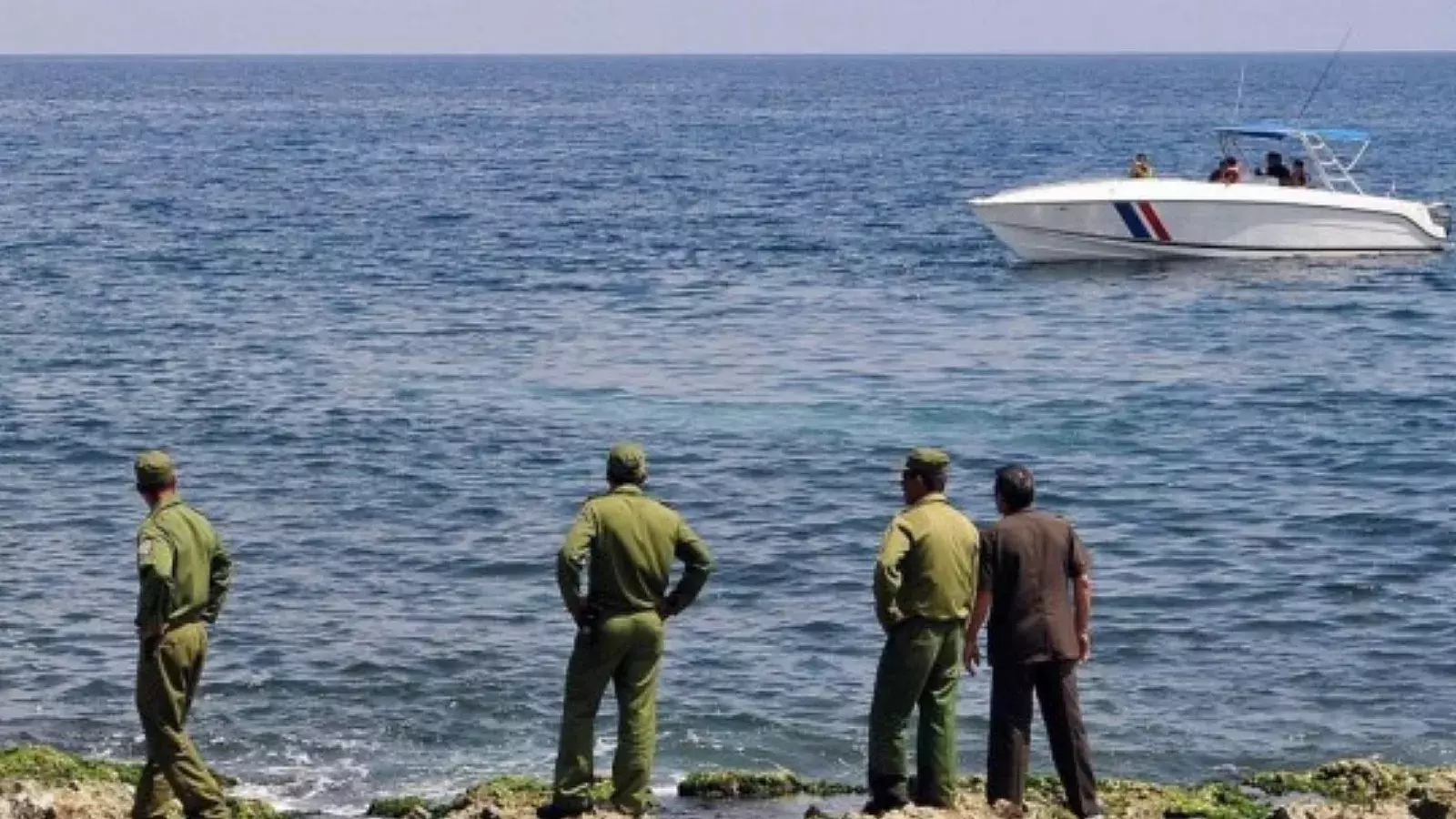 Informan de embarcaciones abandonadas en costas cubanas