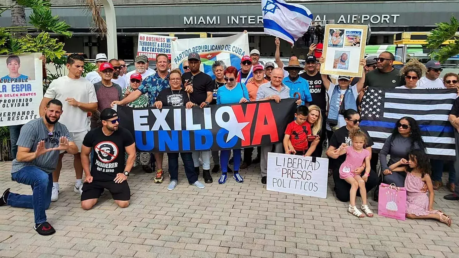 Protesta en aeropuerto de Miami