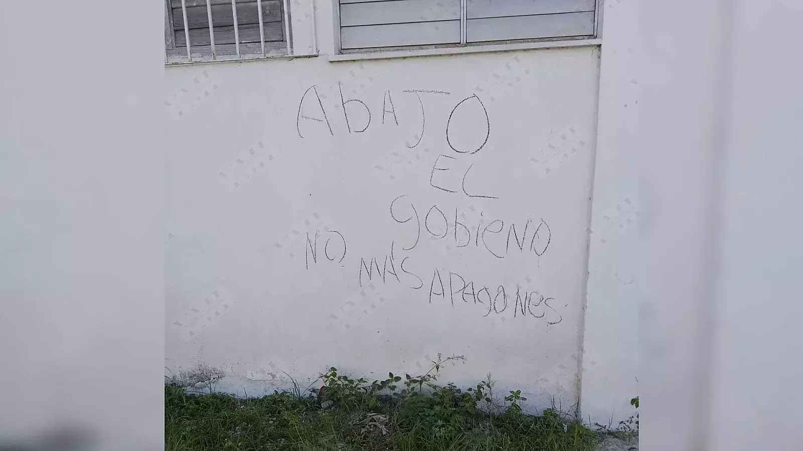 Cartel en contra de los apagones en Santiago de Cuba