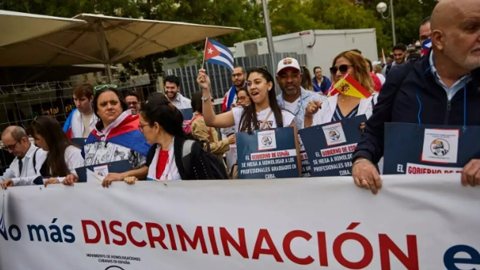 Médicos cubanos protestan en Madrid