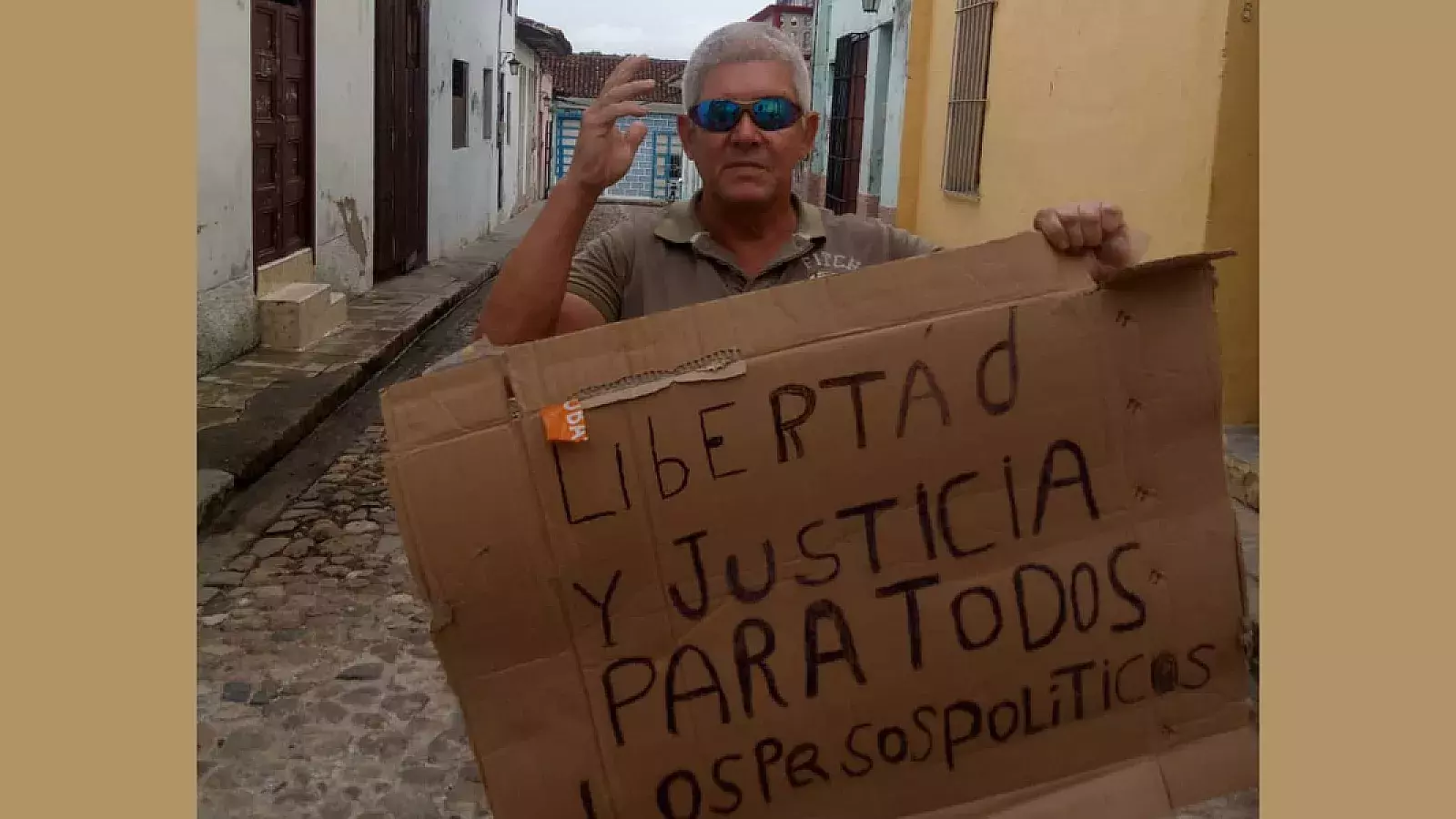 Activista Aurelio Cabrera en nueva protesta