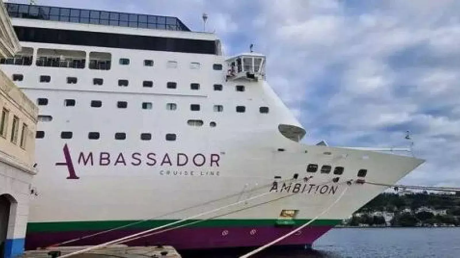 Crucero Ambition