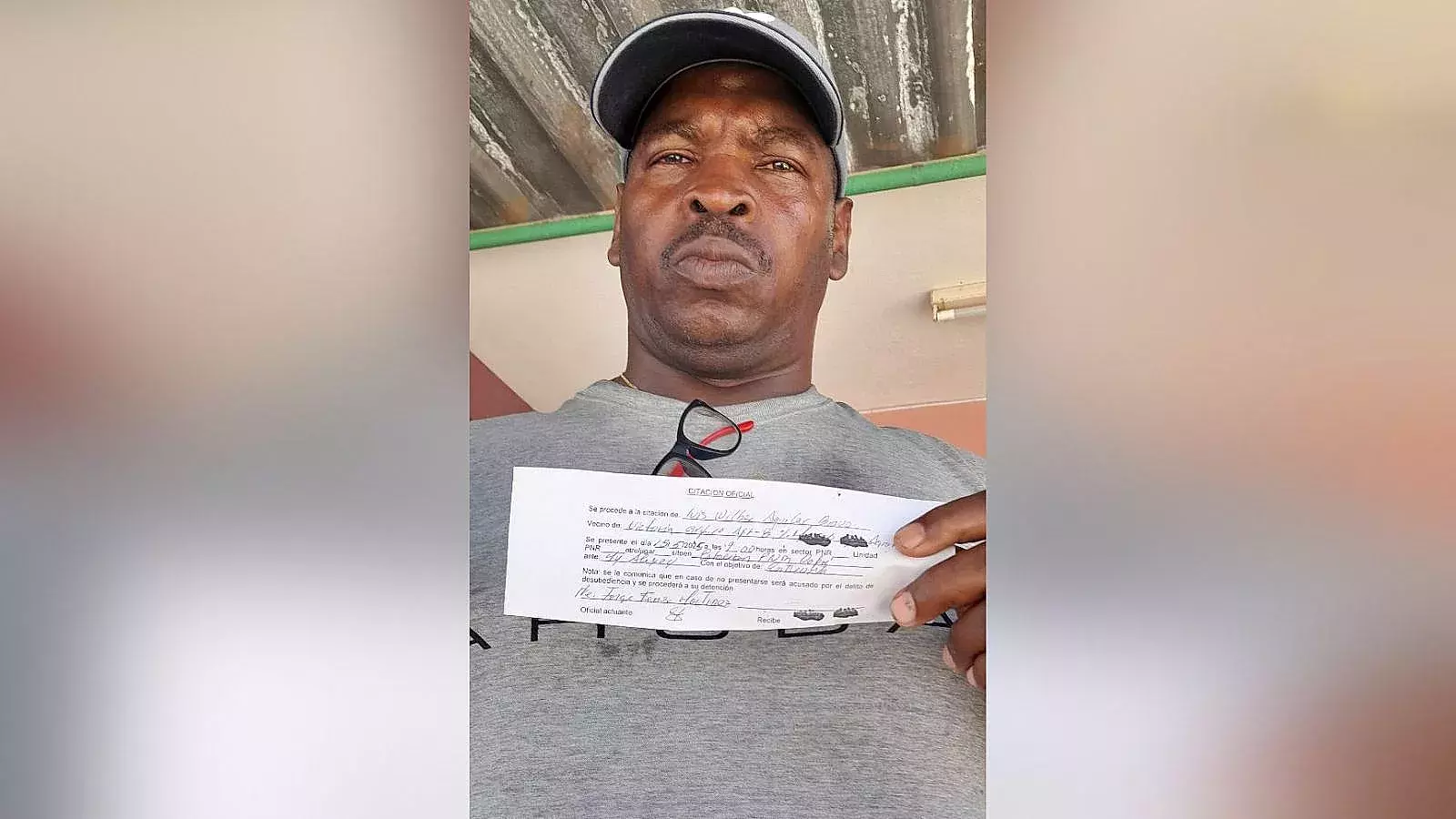 Pese al hostigamiento, Wilber no ha dejado de pedir la libertad de su hijo