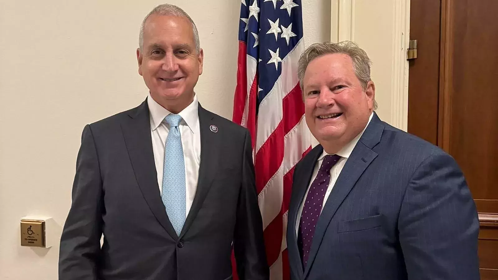 Congresista Mario Díaz-Balart y Mike Hammer