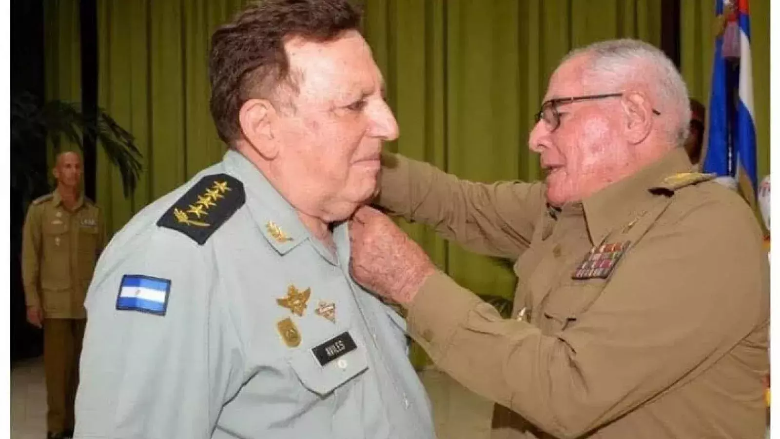 Se consolida alianza militar entre regímenes de Nicaragua y Cuba.