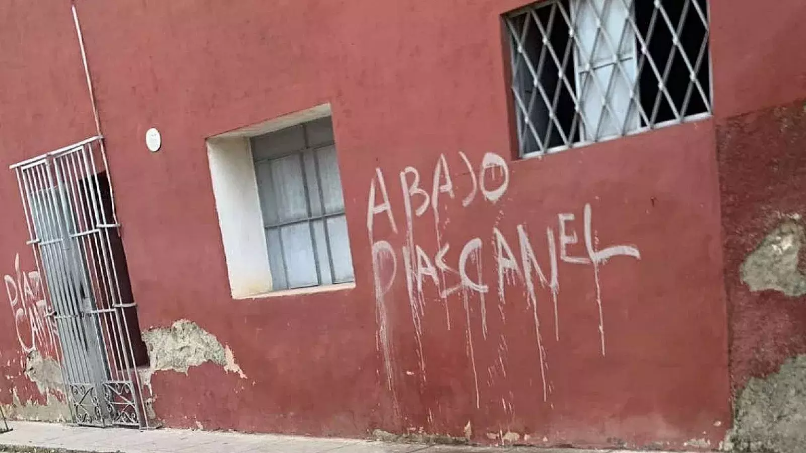 Cartel en Guanabacoa, a finales de 2025.