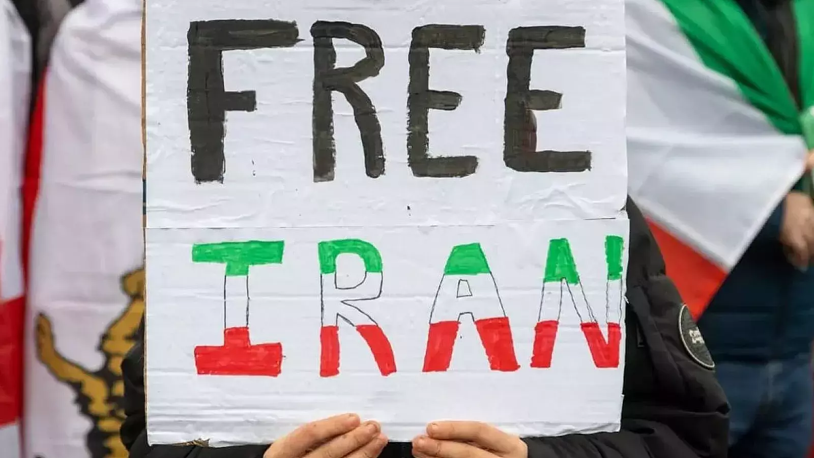 Las protestas contra el régimen iraní ya dejan millares de muertos.