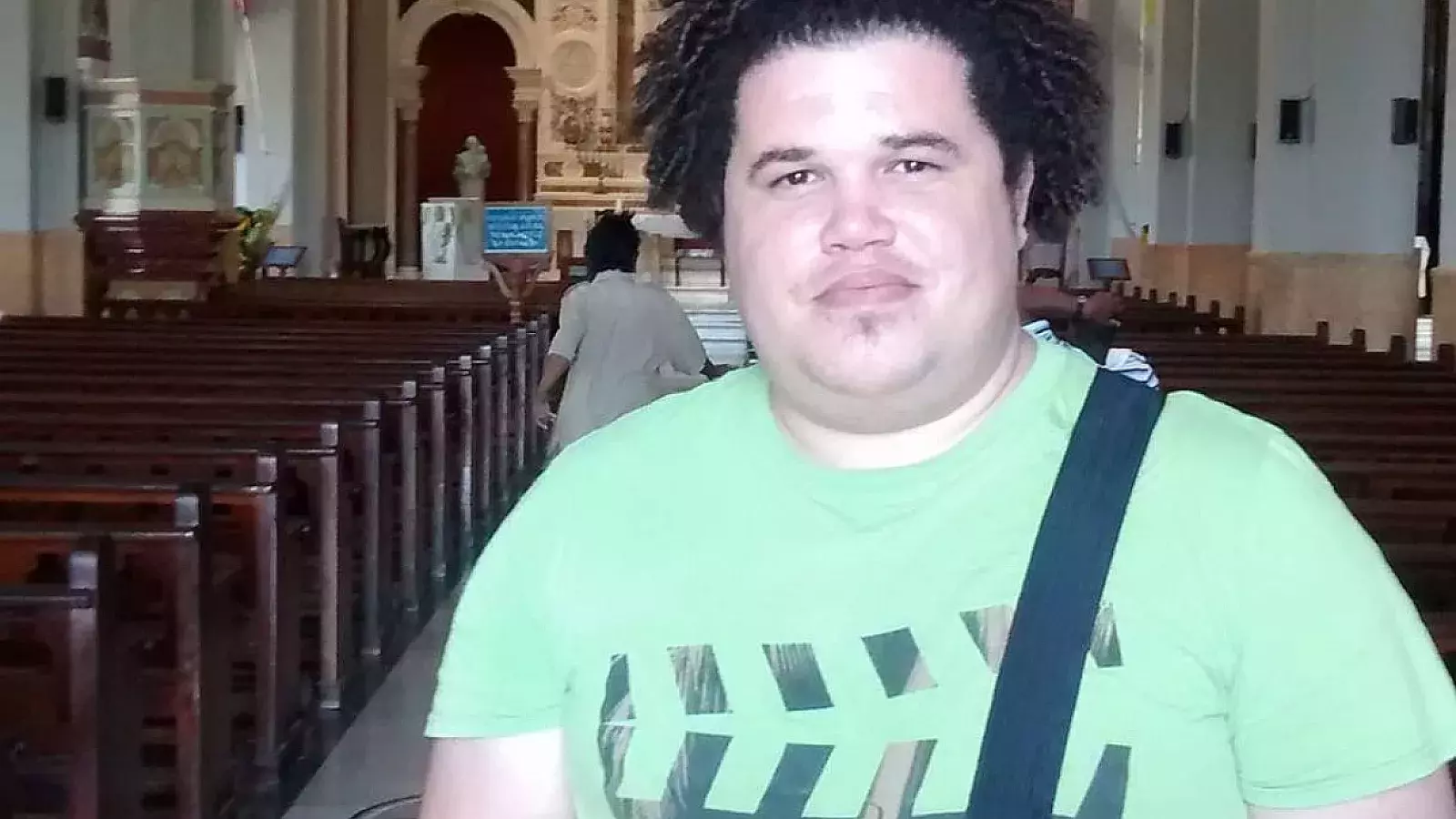 Profesor y académico Roberto Viña Martínez