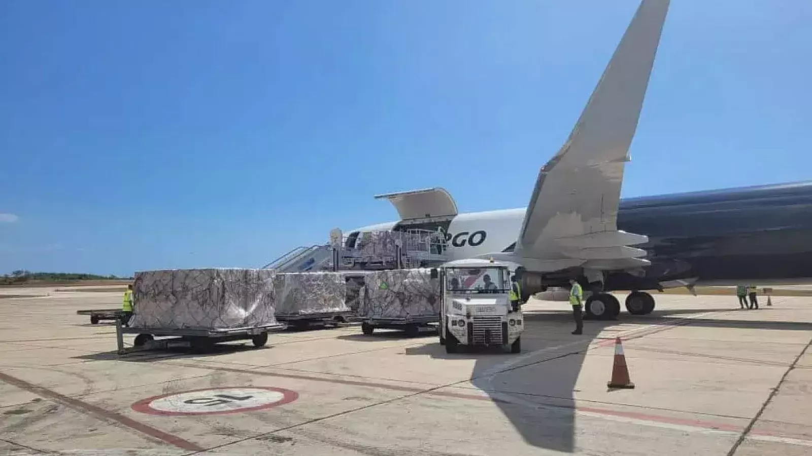 Tercer vuelo de ayuda humanitaria arriba a Santiago de Cuba