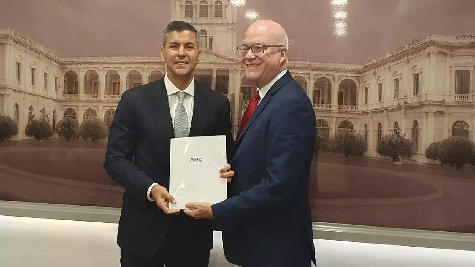 Dr. Orlando Gutiérrez Boronat se reúne con presidente de Paraguay Santiago Peña