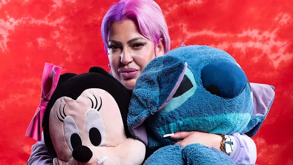 En su perfil de Facebook La Diosa contó que tiene maletas llenas de peluches para niños, sin embargo, no la han dejado entregarlas en hospitales del país