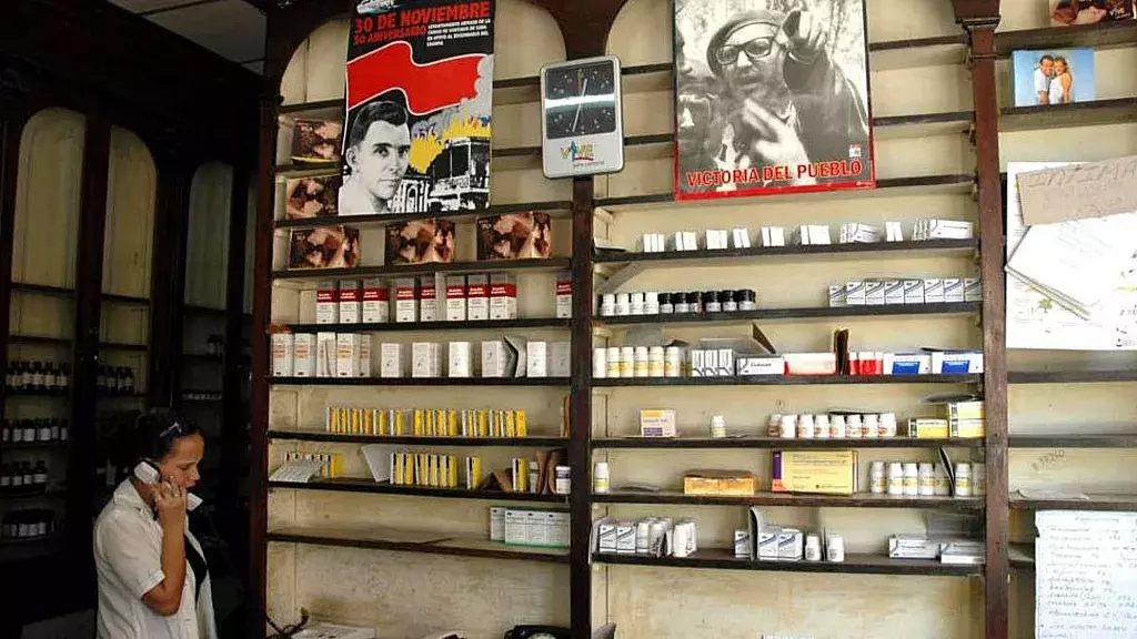 Farmacia desabastecida en Cuba.