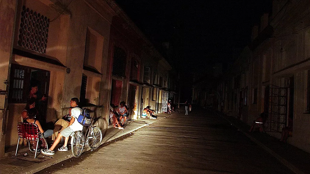 Se acerca el verano en Cuba y continúan los apagones