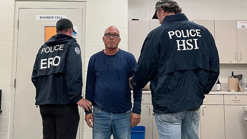 Otro represor cubano deportado a la isla.