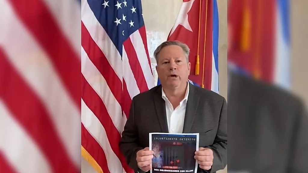 Mike Hammer, embajador de EEUU en La Habana