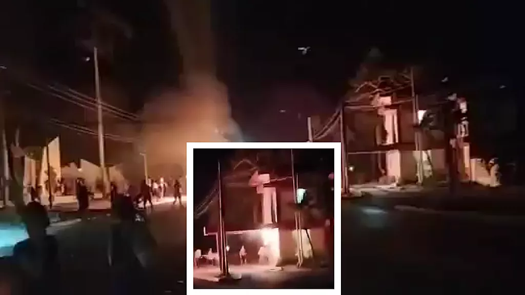 Cubanos queman sede del Partido Comunista en Morón, Ciego de Ávila