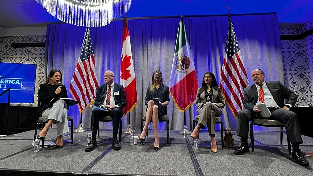 En el evento participaron como panelistas el secretario General de la ARC, Dr. Orlando Gutiérrez Boronat y la activista Rosa María Payá, invitados a debatir en “The Cuban Crisis”