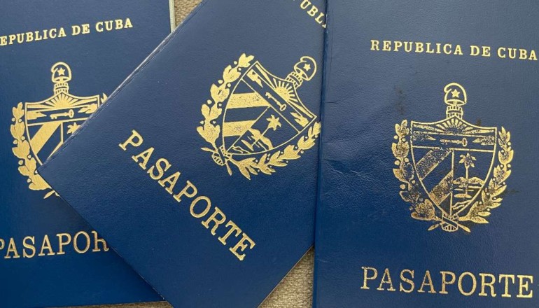 Pasaportes cubanos