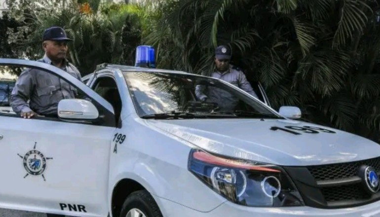 Policías del régimen cubano